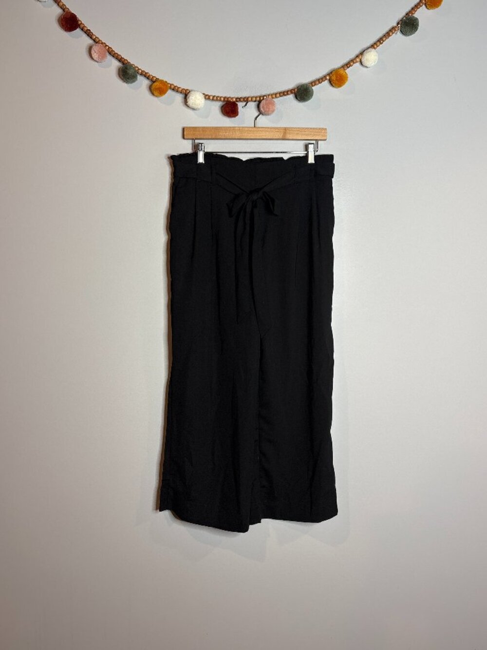 Popsugar black high waisted belted cropped dress pants